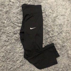 Black Nike leggings